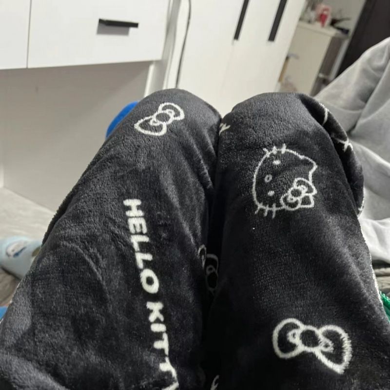 Cartoon KT Cat Flannel Pajamas