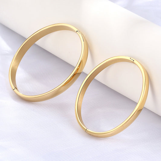 Two Piece Set Of Fashionable Hot Selling Metal Stainless Steel Material Couple Style Men's And Women's Wristbands Bracelet Gift
