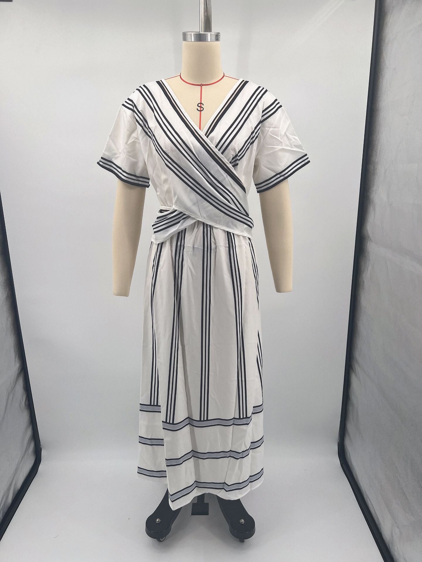 Women'S Short Sleeve Pleated Skirt